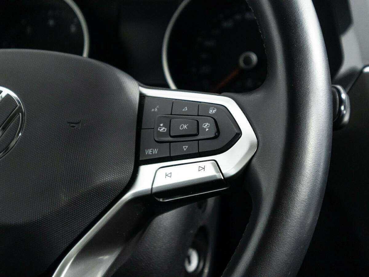 Купить Volkswagen Tiguan с пробегом. Фото: #17