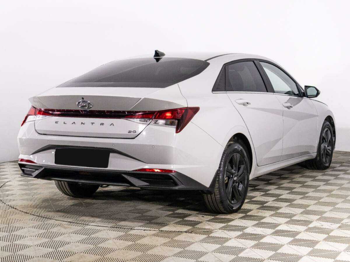 Купить Hyundai Elantra с пробегом. Фото: #4