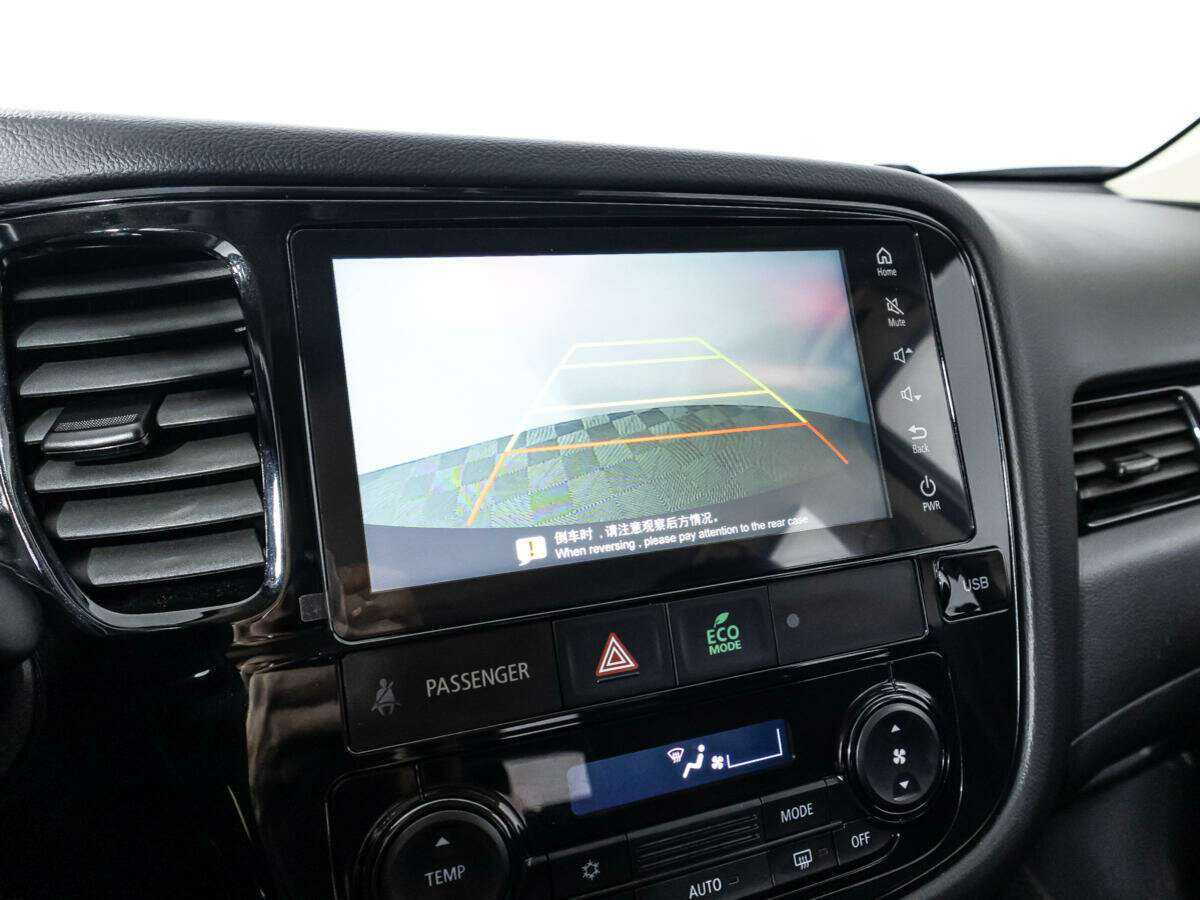 Купить Mitsubishi Outlander с пробегом. Фото: #14