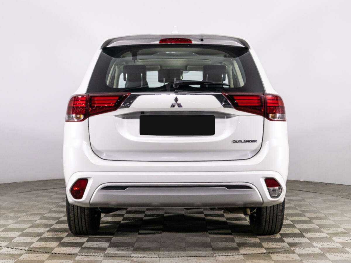 Купить Mitsubishi Outlander с пробегом. Фото: #4