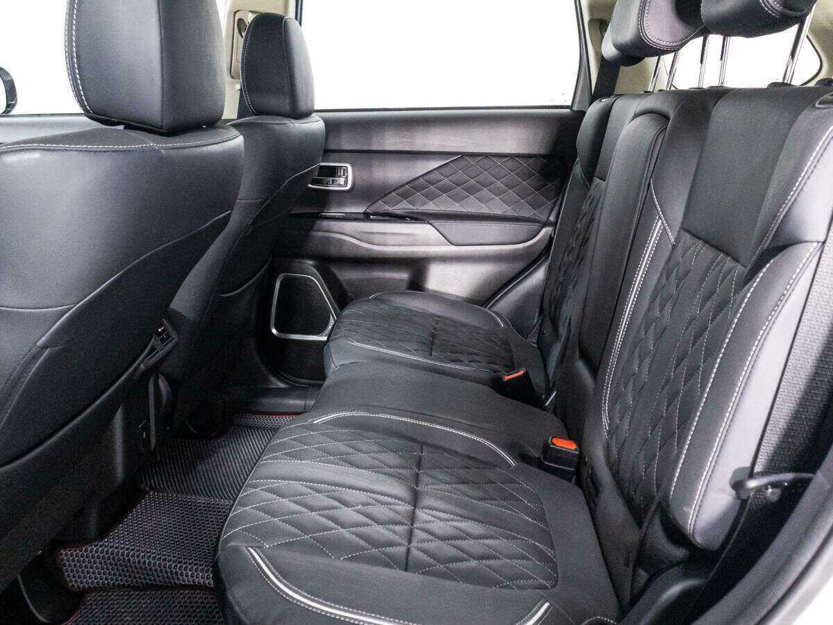 Купить Mitsubishi Outlander с пробегом. Фото: #8