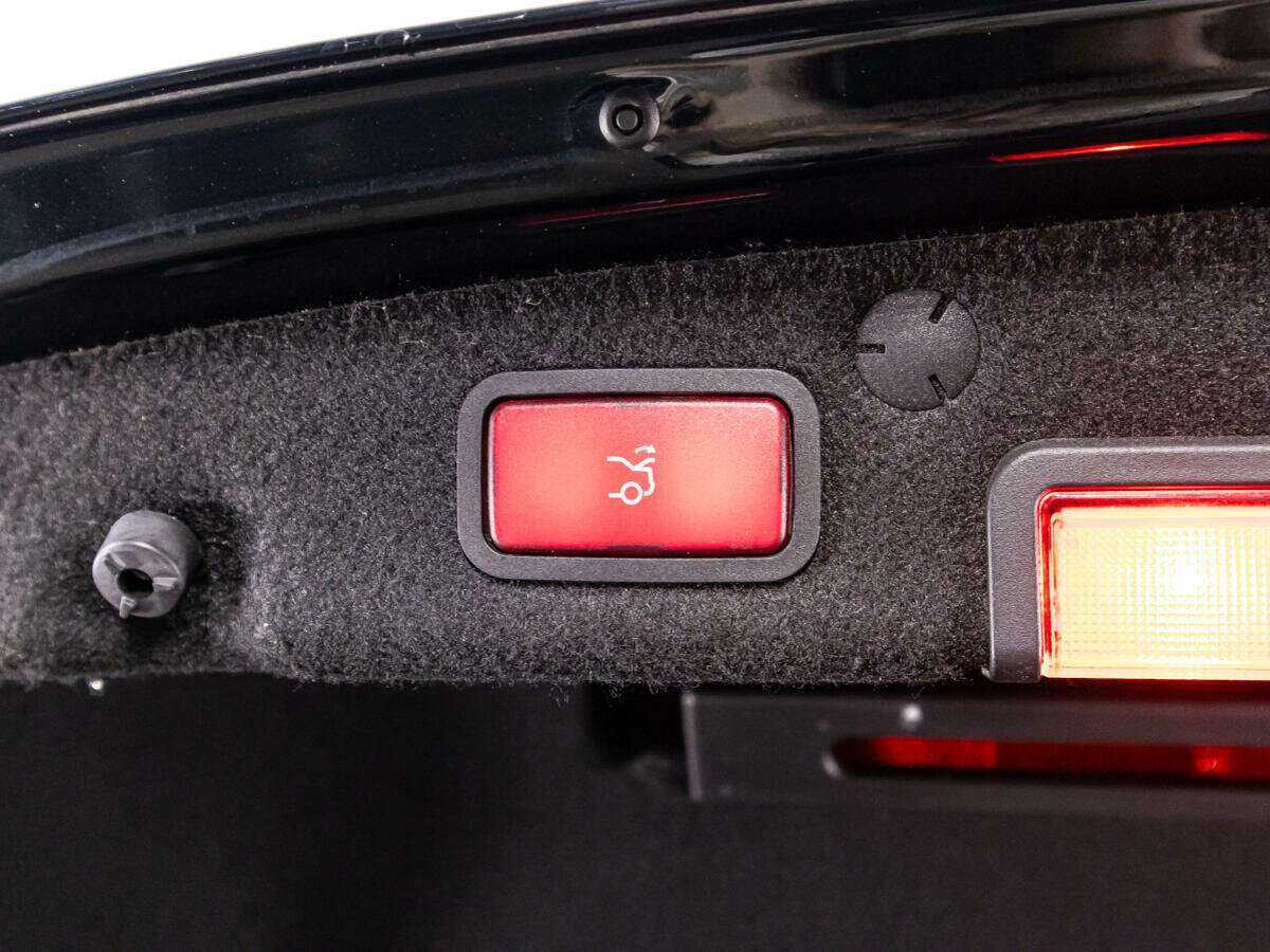 Купить Mercedes-Benz C-Класс с пробегом. Фото: #14