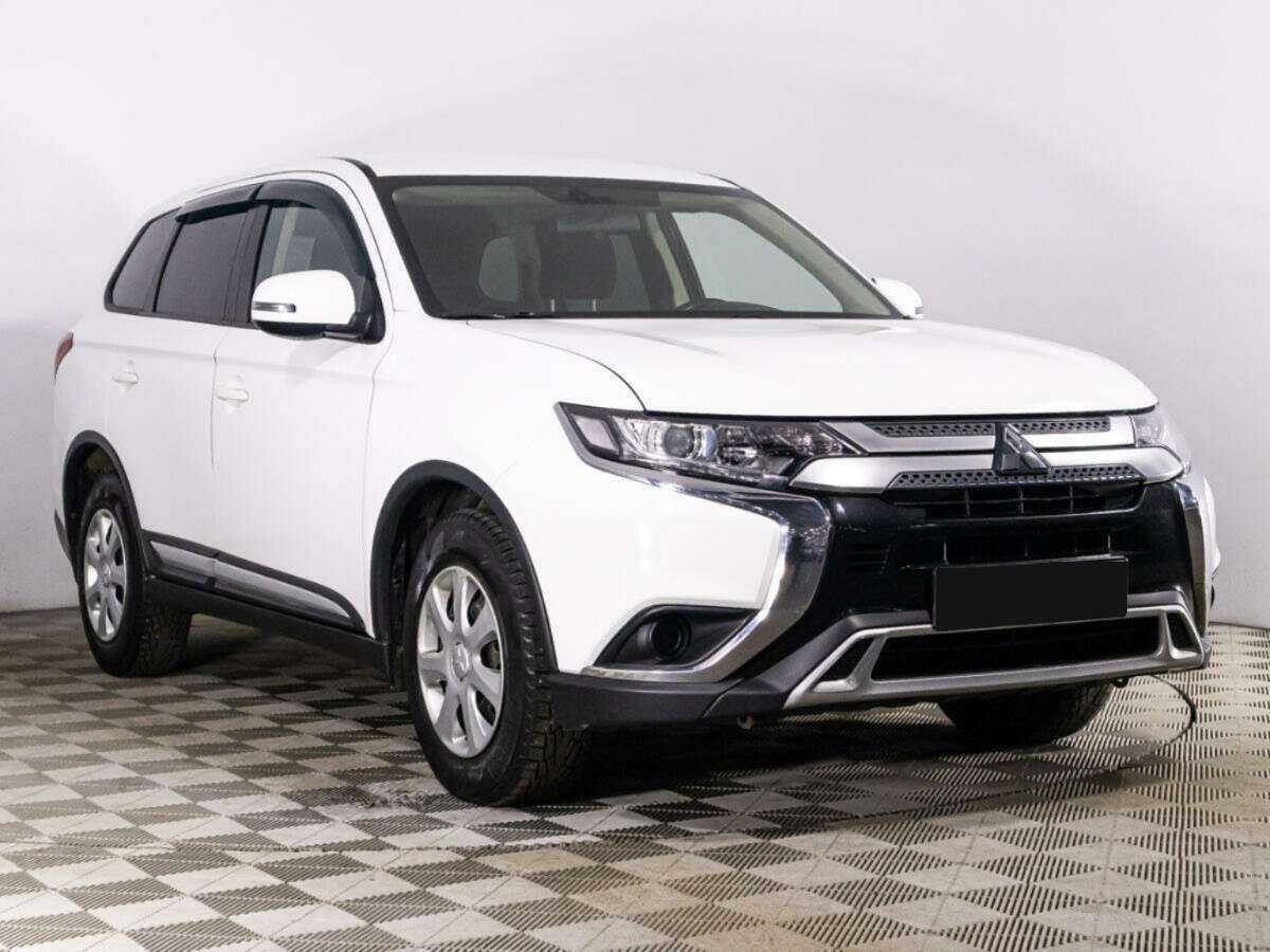 Купить Mitsubishi Outlander с пробегом. Фото: #2