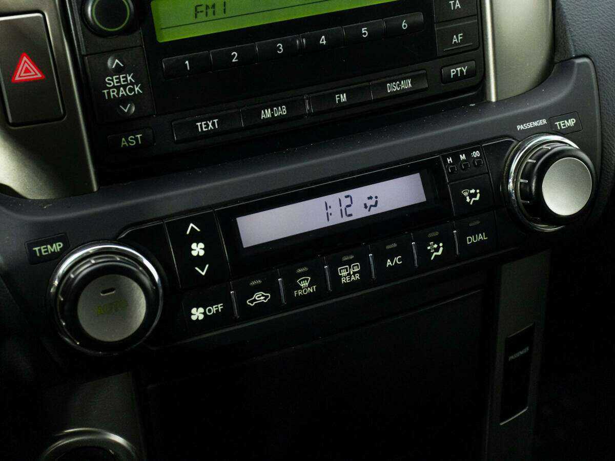 Купить Toyota Land Cruiser Prado с пробегом. Фото: #12