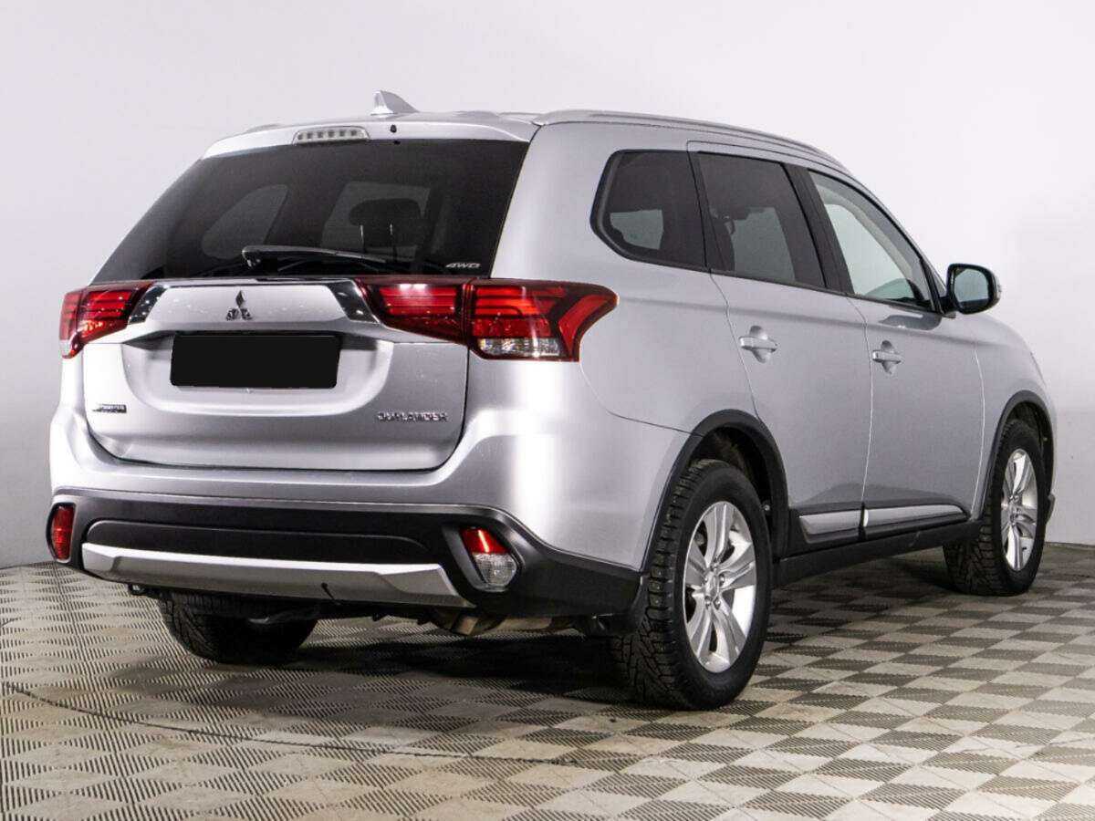 Купить Mitsubishi Outlander с пробегом. Фото: #4