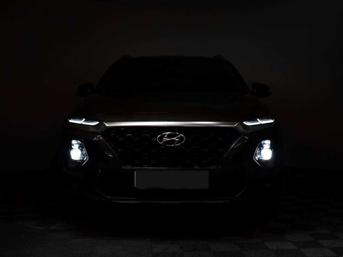 Купить Hyundai Santa Fe с пробегом. Фото: #2