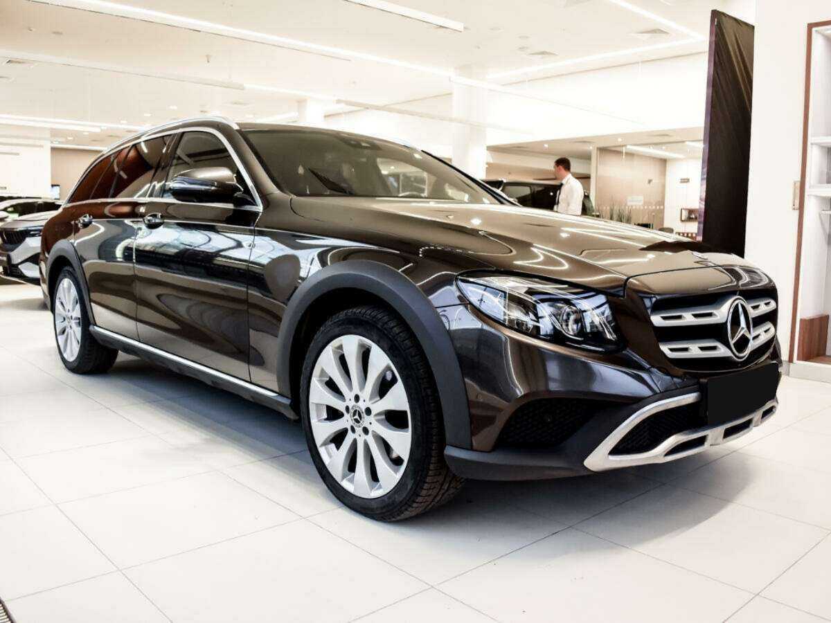 Купить Mercedes-Benz E-Класс с пробегом. Фото: #1