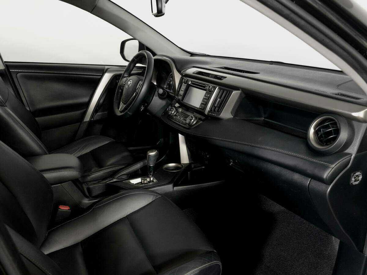 Купить Toyota RAV4 с пробегом. Фото: #8