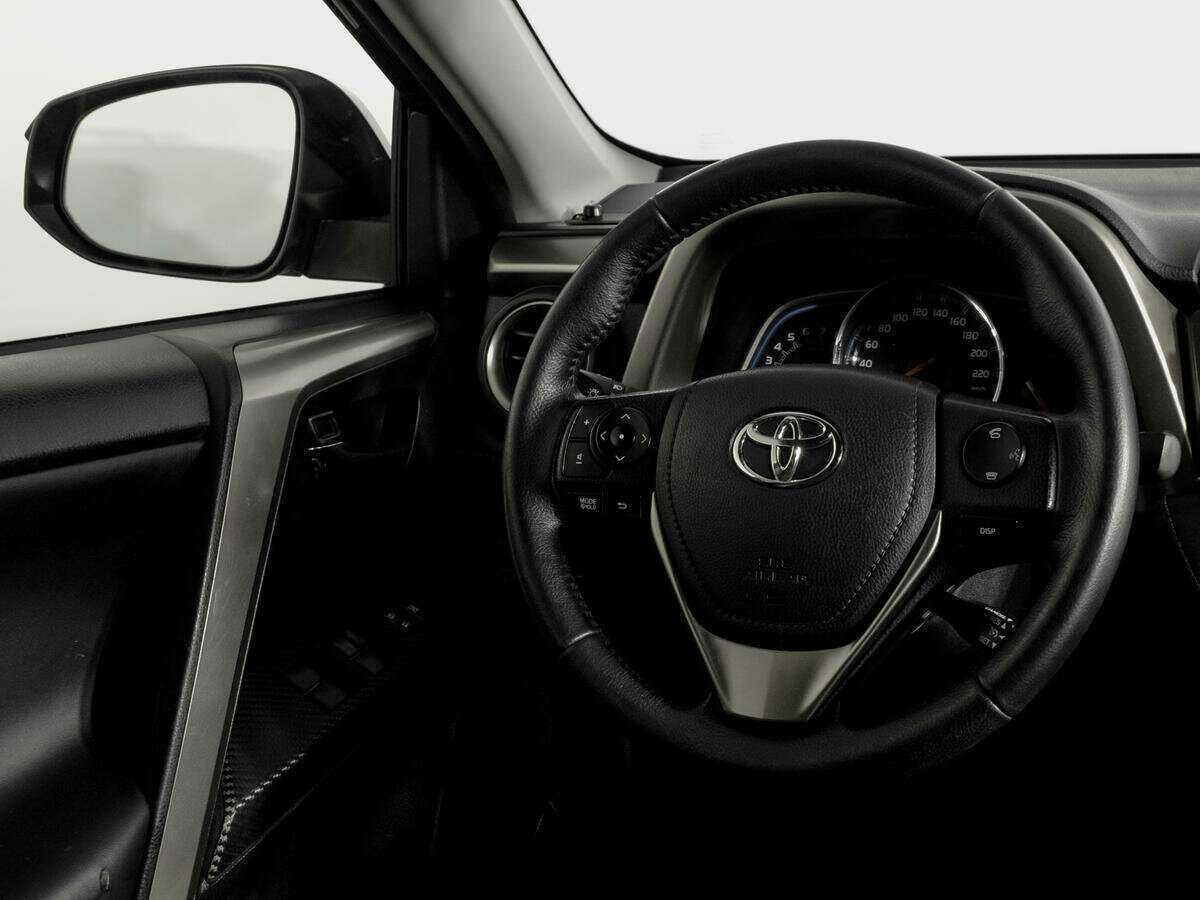 Купить Toyota RAV4 с пробегом. Фото: #13