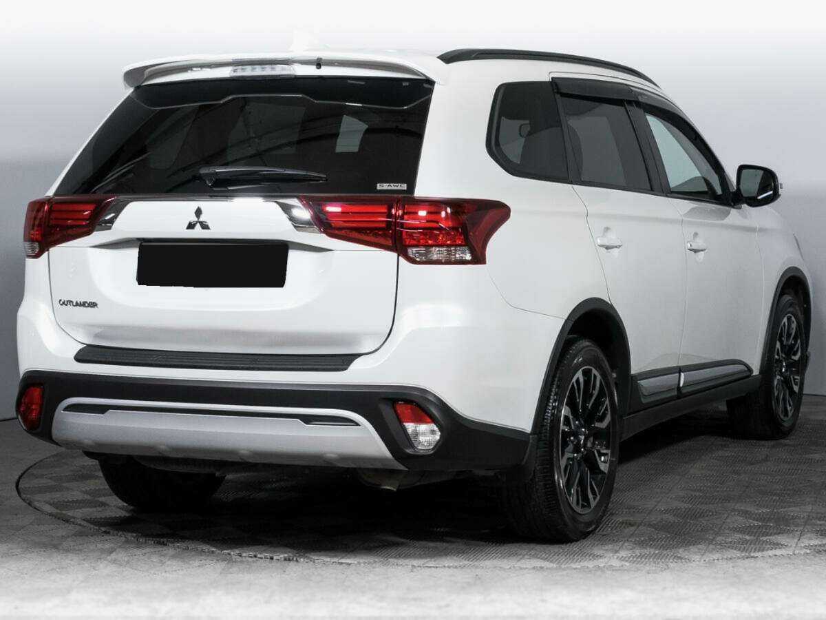 Купить Mitsubishi Outlander с пробегом. Фото: #4