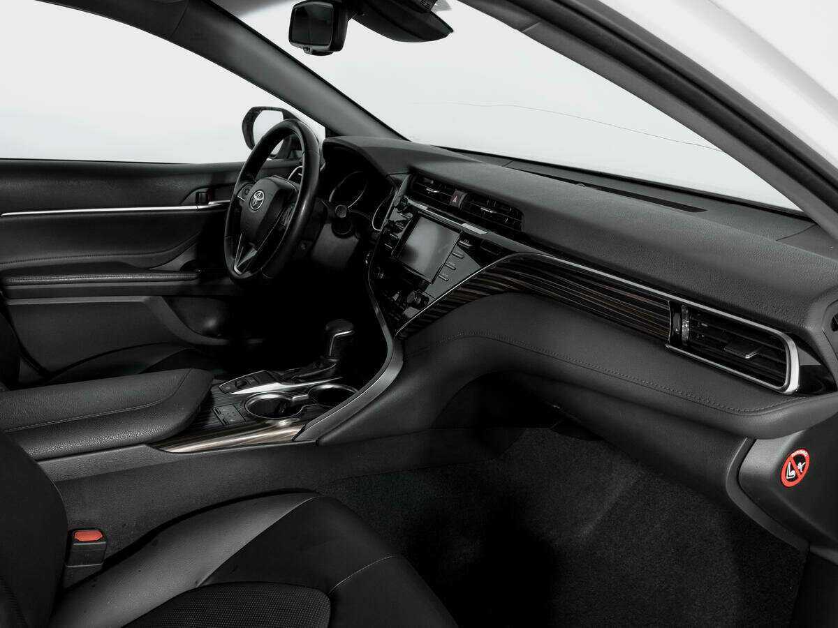 Купить Toyota Camry с пробегом. Фото: #8