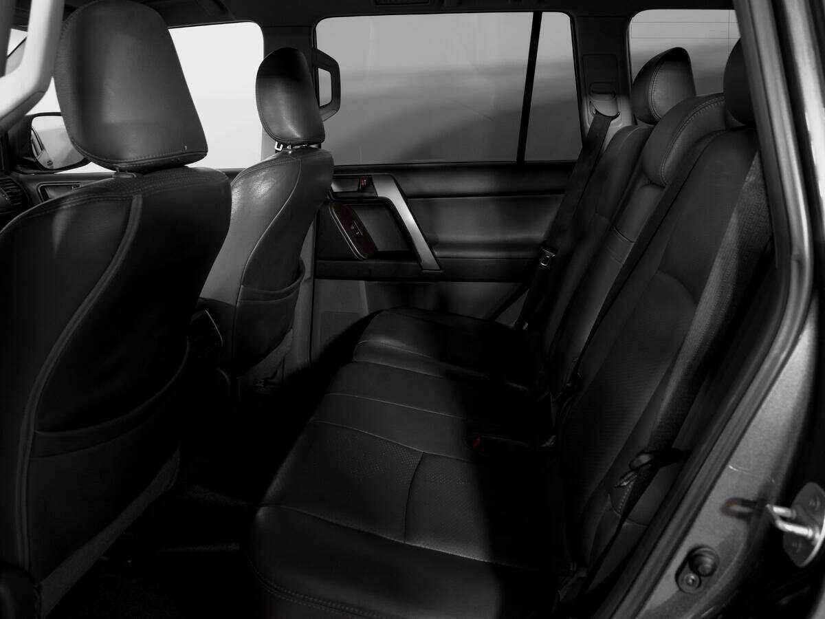 Купить Toyota Land Cruiser Prado с пробегом. Фото: #9