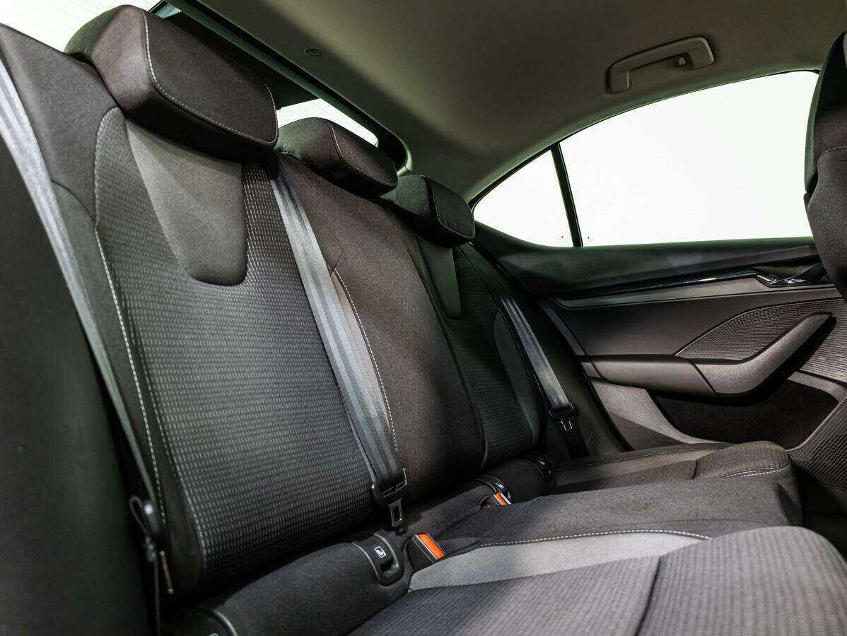 Купить Skoda Octavia с пробегом. Фото: #10