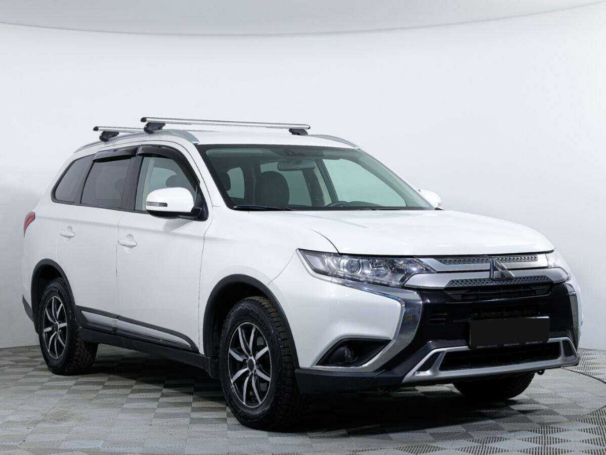 Купить Mitsubishi Outlander с пробегом. Фото: #2