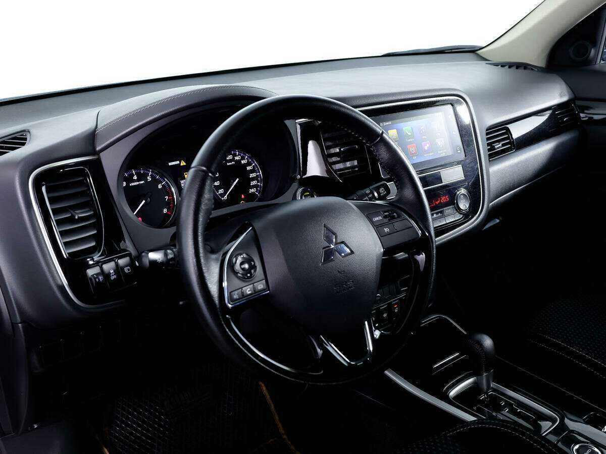 Купить Mitsubishi Outlander с пробегом. Фото: #10