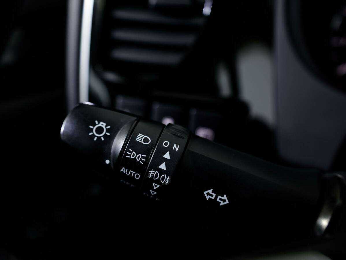 Купить Mitsubishi Outlander с пробегом. Фото: #20