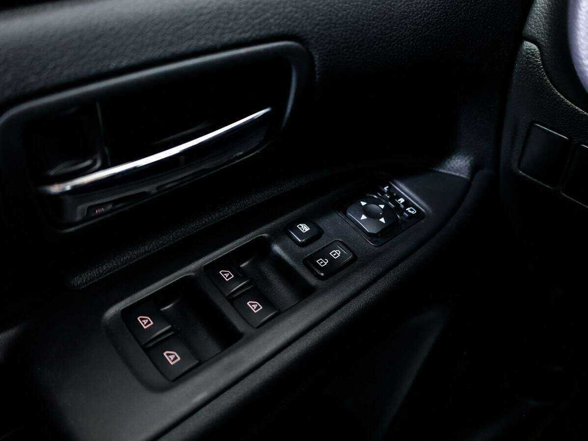 Купить Mitsubishi Outlander с пробегом. Фото: #24