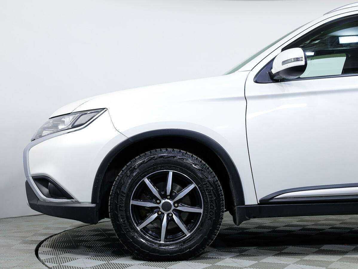 Купить Mitsubishi Outlander с пробегом. Фото: #27
