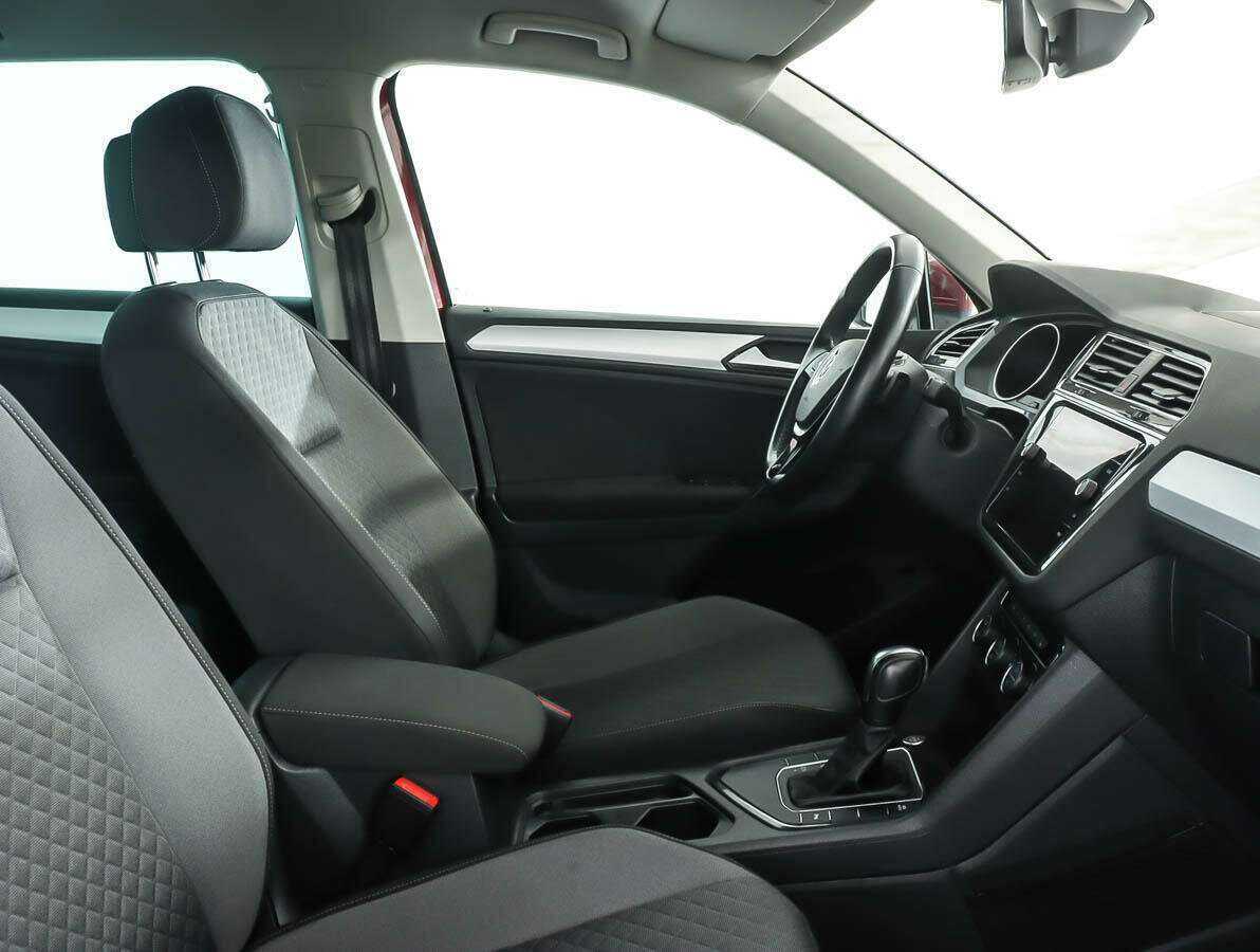 Купить Volkswagen Tiguan с пробегом. Фото: #7