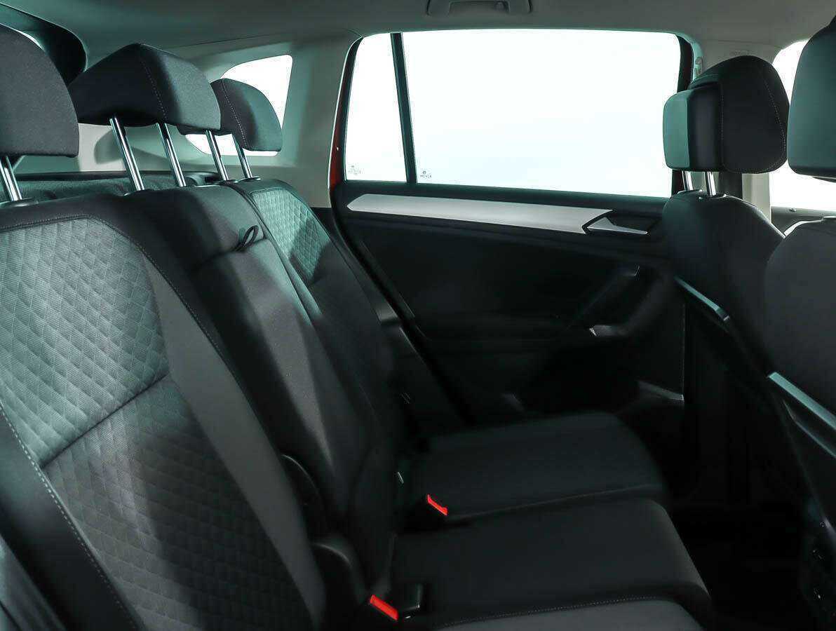 Купить Volkswagen Tiguan с пробегом. Фото: #8