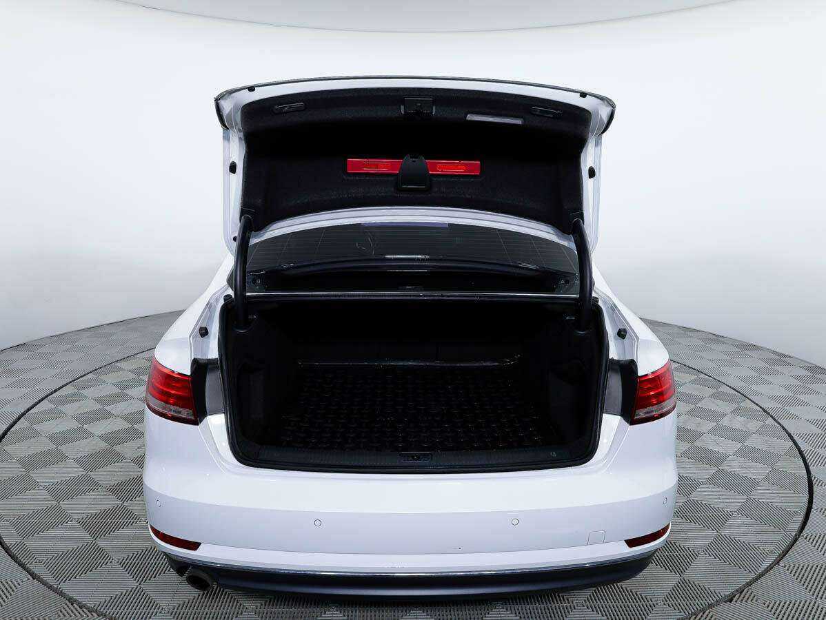 Купить Audi A4 с пробегом. Фото: #5