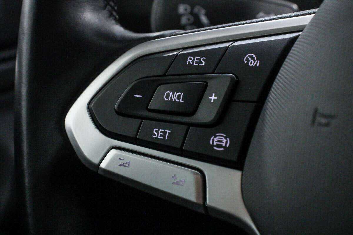 Купить Volkswagen Tiguan с пробегом. Фото: #11