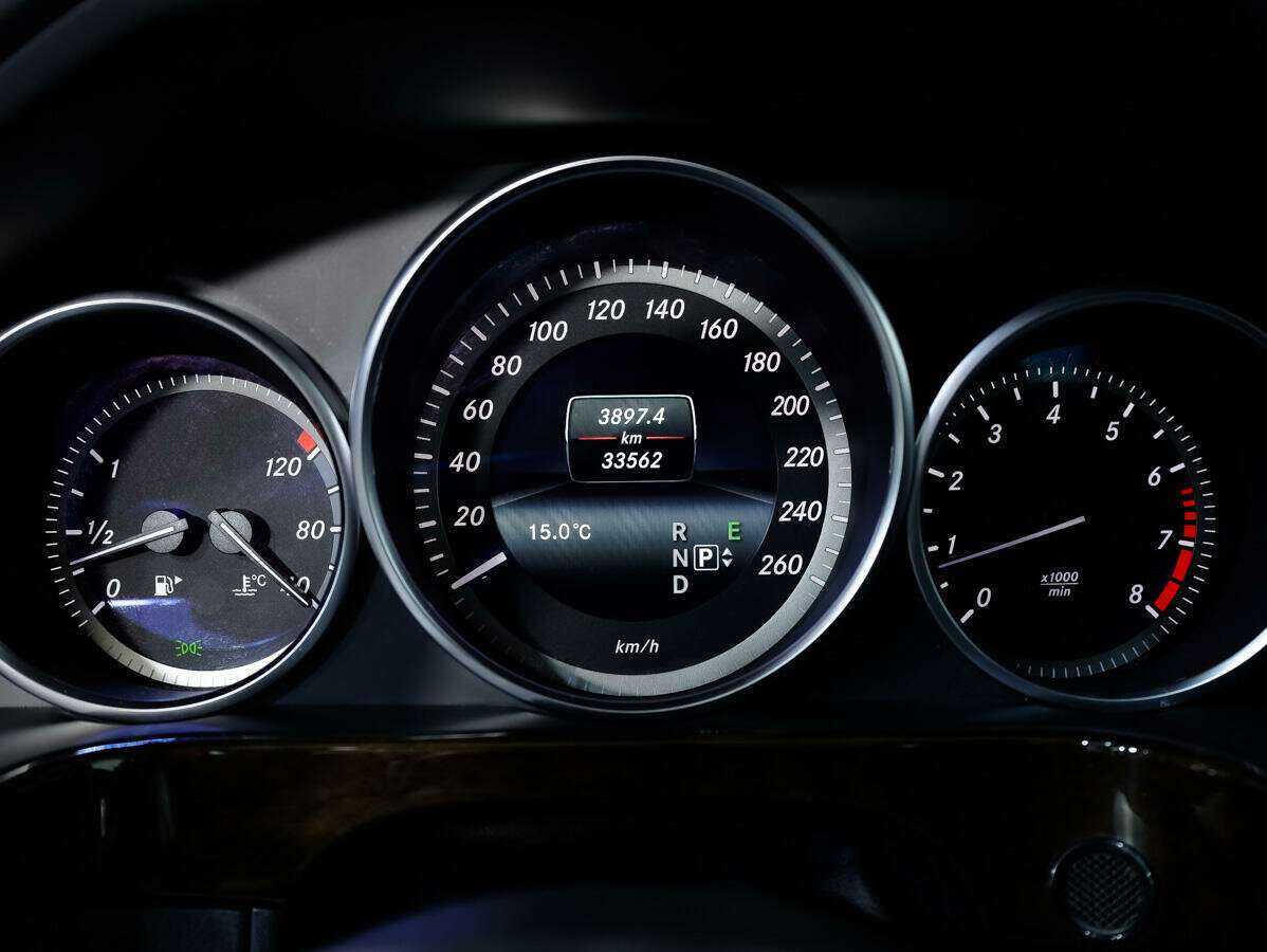 Купить Mercedes-Benz E-Класс с пробегом. Фото: #21