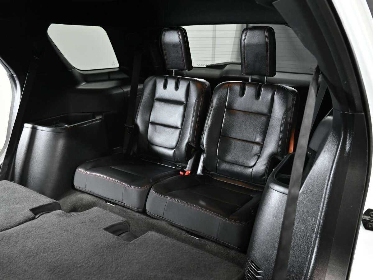 Купить Ford Explorer с пробегом. Фото: #18