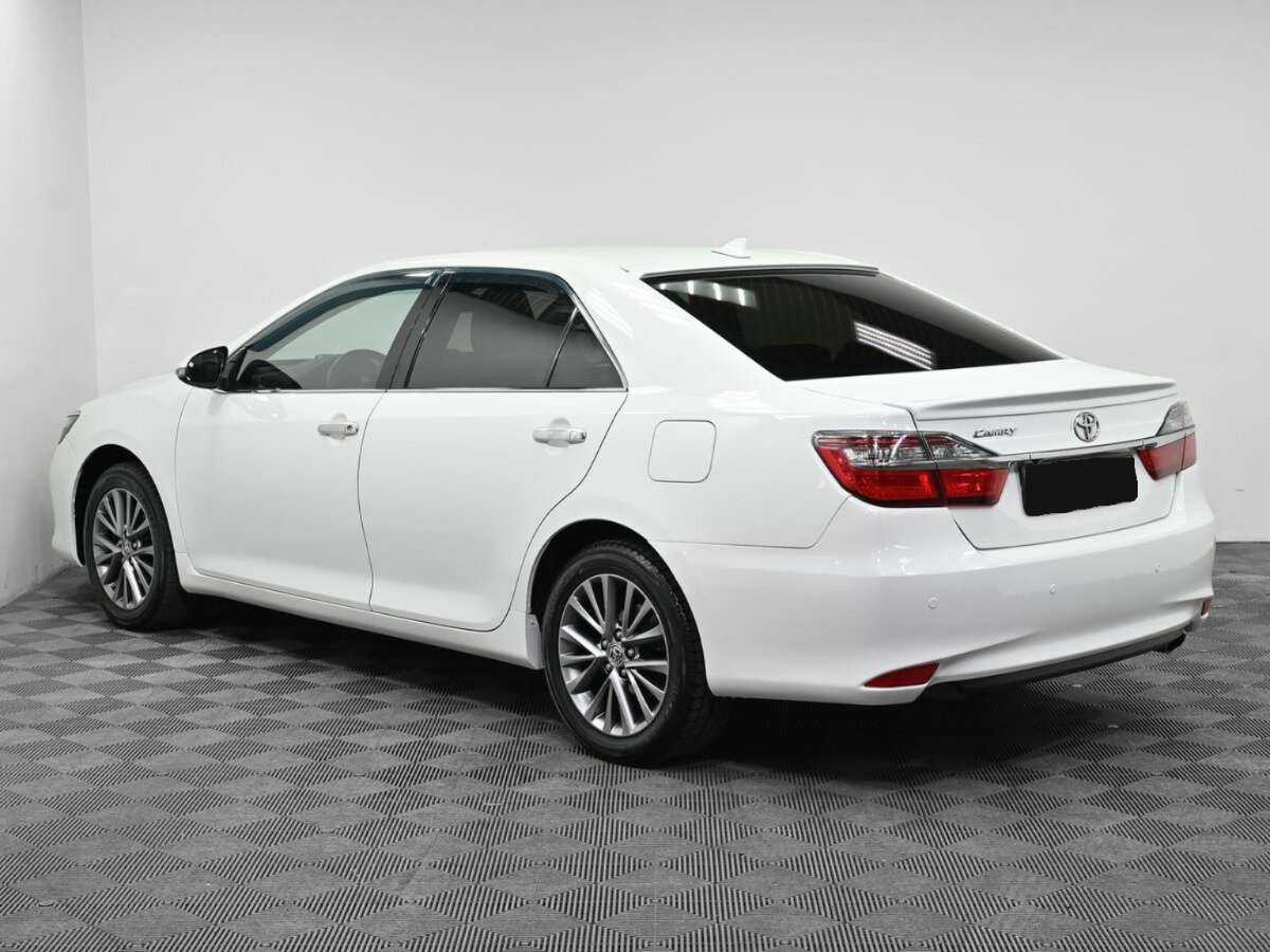 Купить Toyota Camry с пробегом. Фото: #3
