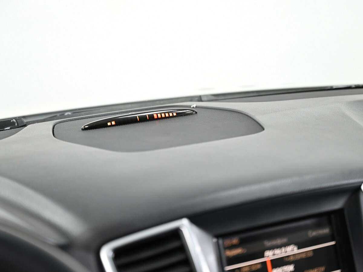 Купить Mercedes-Benz M-Класс с пробегом. Фото: #9