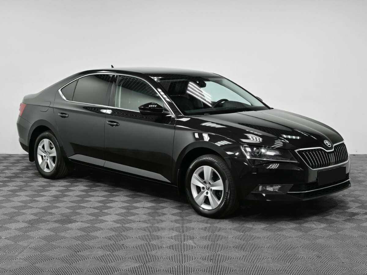 Купить Skoda Superb с пробегом. Фото: #2