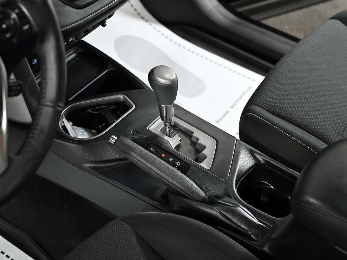 Купить Toyota RAV4 с пробегом. Фото: #13