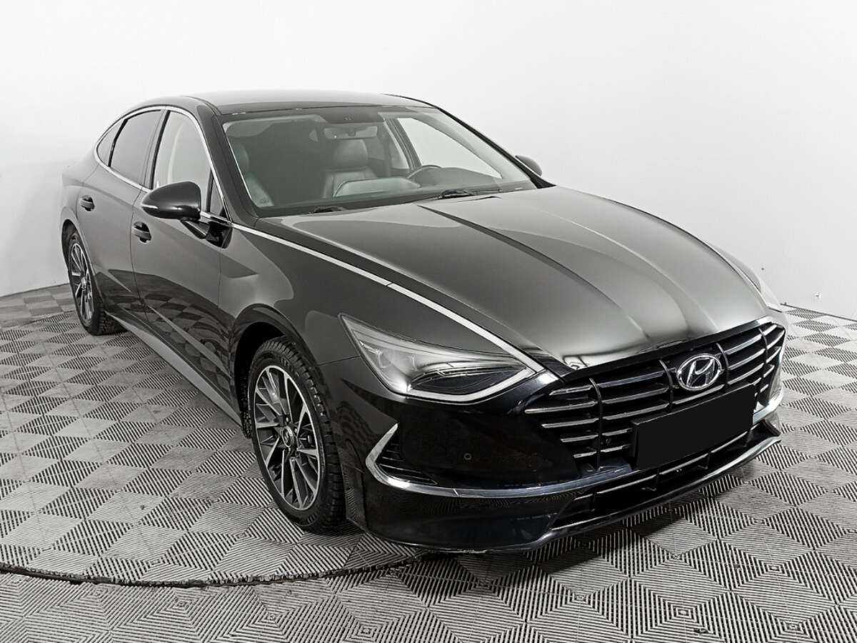 Купить Hyundai Sonata с пробегом. Фото: #2
