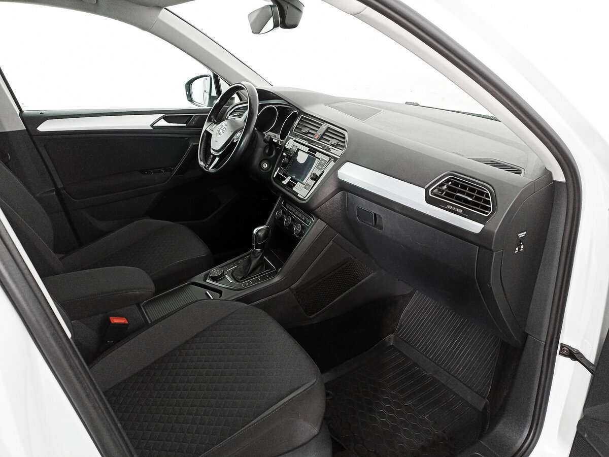 Купить Volkswagen Tiguan с пробегом. Фото: #10