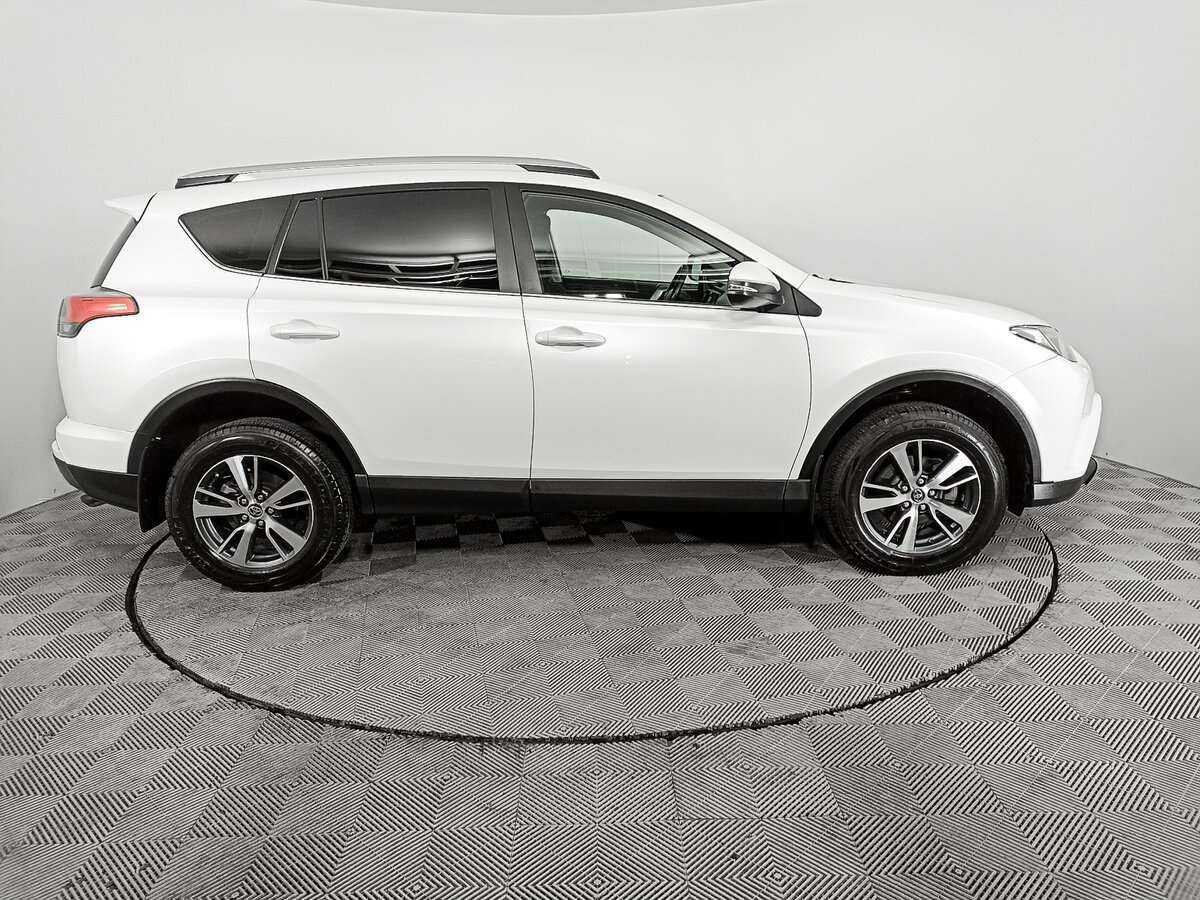 Купить Toyota RAV4 с пробегом. Фото: #3