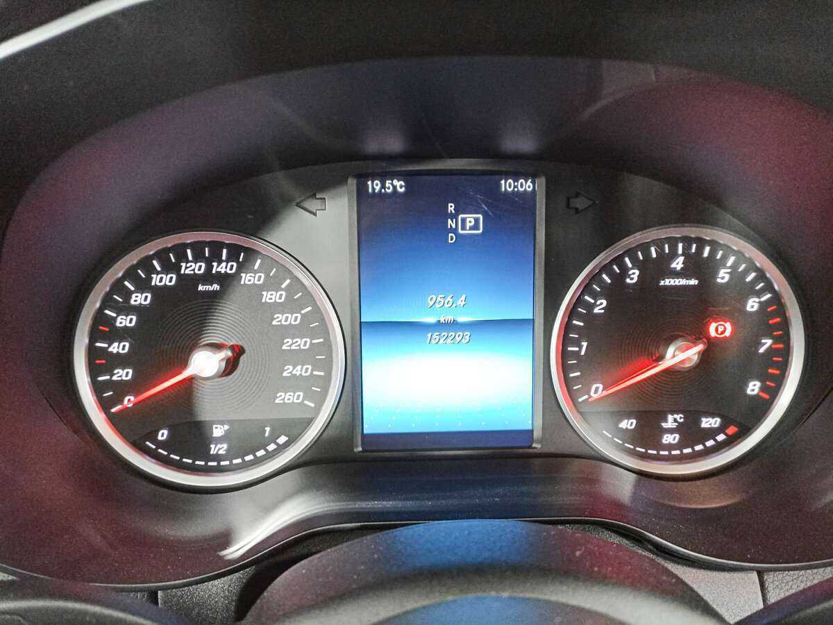 Купить Mercedes-Benz C-Класс с пробегом. Фото: #10