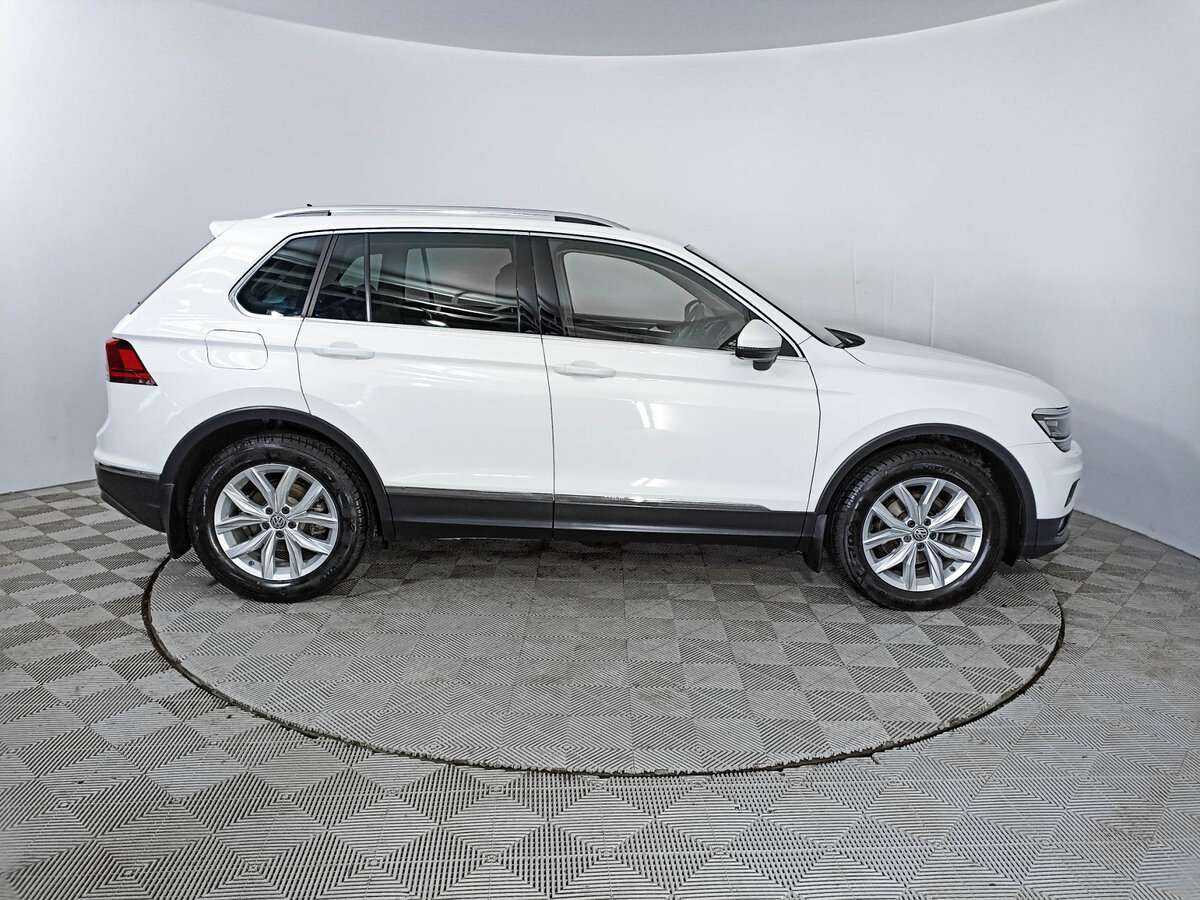 Купить Volkswagen Tiguan с пробегом. Фото: #3