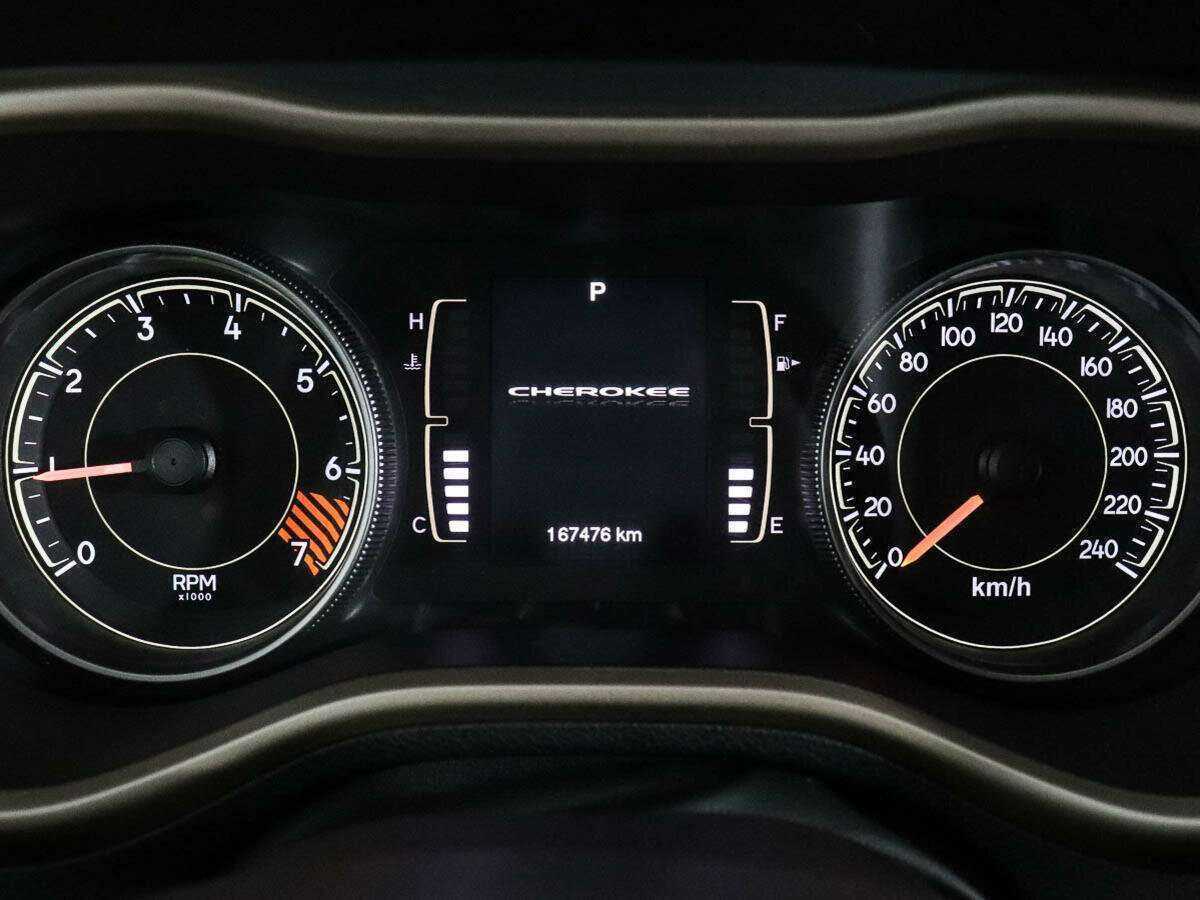 Купить Jeep Cherokee с пробегом. Фото: #9