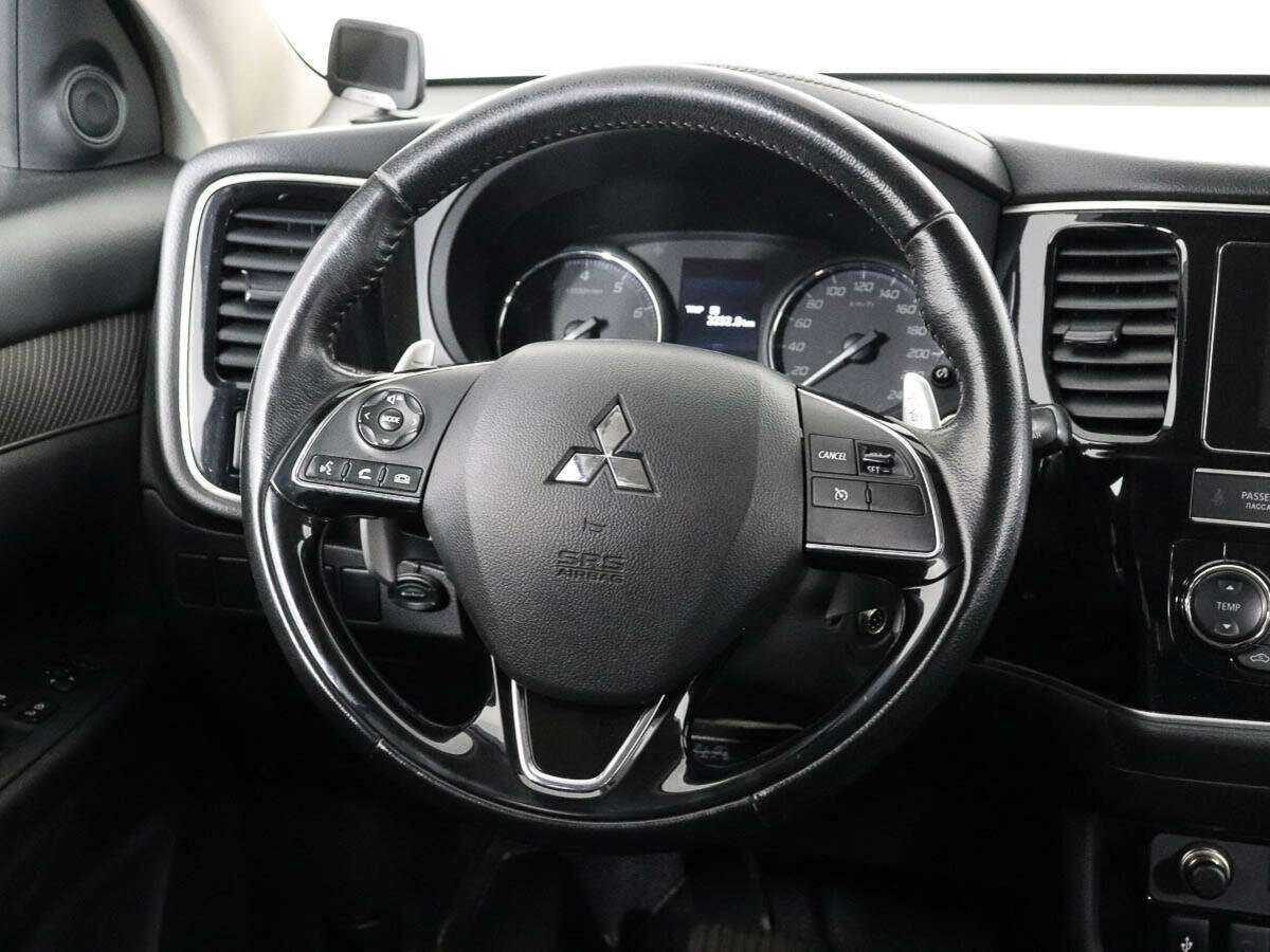 Купить Mitsubishi Outlander с пробегом. Фото: #12