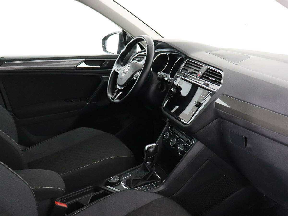 Купить Volkswagen Tiguan с пробегом. Фото: #6