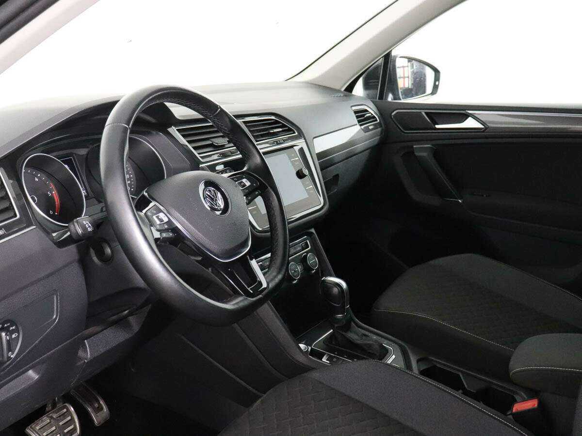 Купить Volkswagen Tiguan с пробегом. Фото: #7
