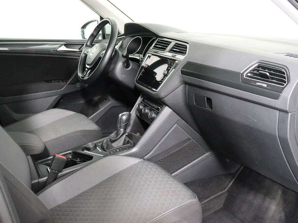 Купить Volkswagen Tiguan с пробегом. Фото: #6