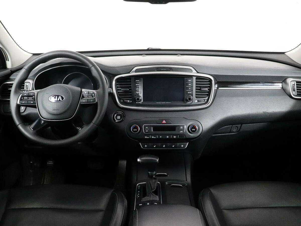 Купить Kia Sorento с пробегом. Фото: #10