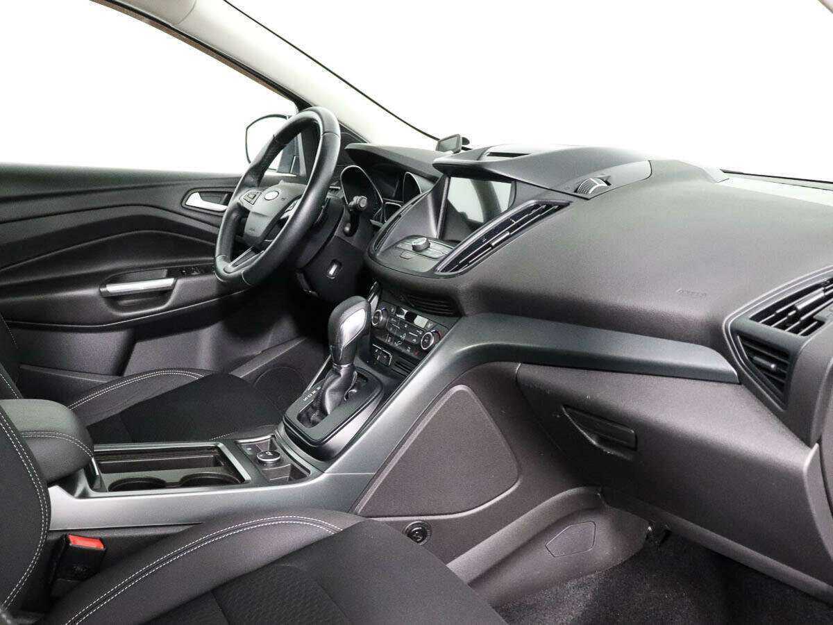 Купить Ford Kuga с пробегом. Фото: #6