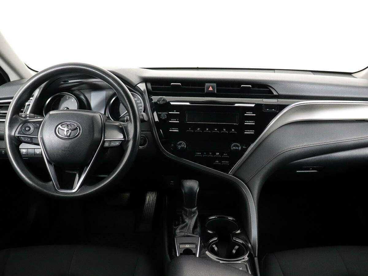 Купить Toyota Camry с пробегом. Фото: #10