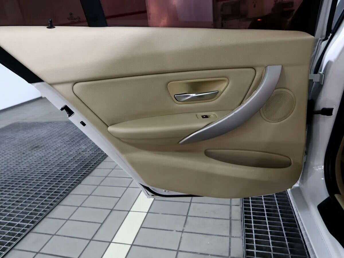 Купить BMW 3 серии с пробегом. Фото: #10