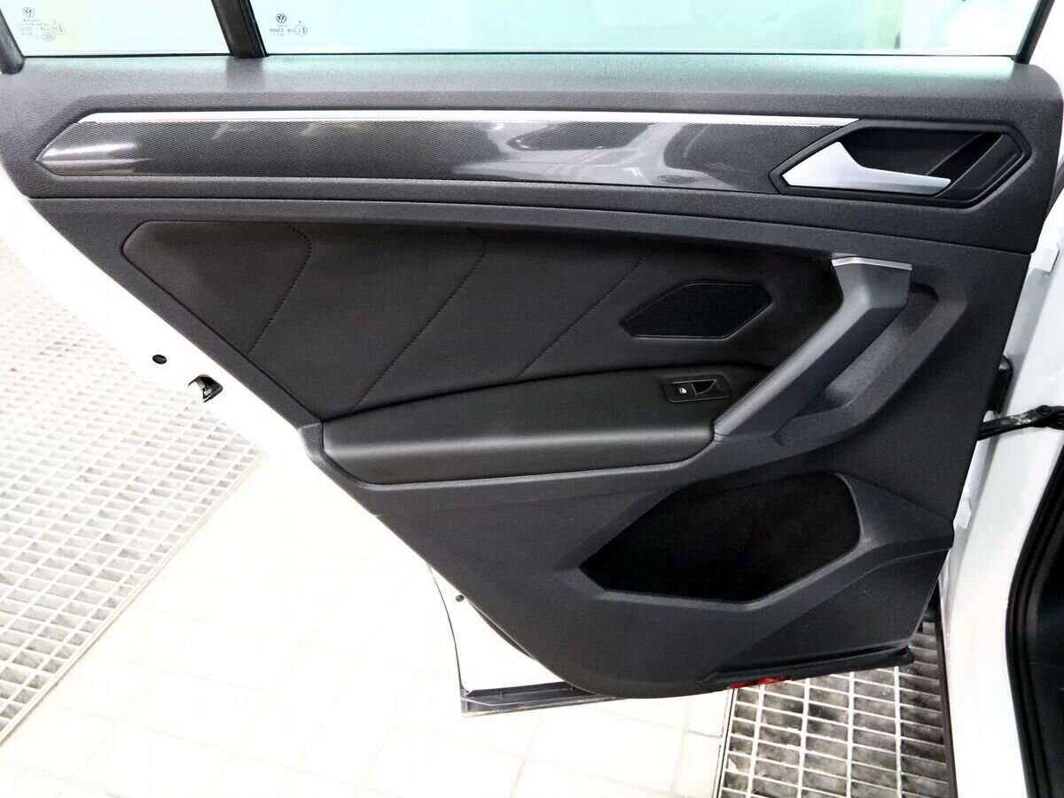 Купить Volkswagen Tiguan с пробегом. Фото: #13