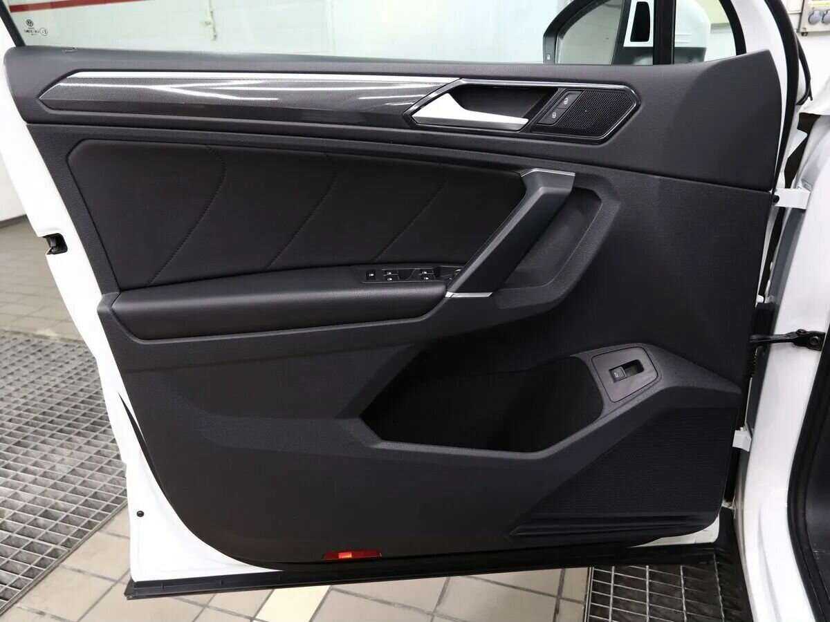 Купить Volkswagen Tiguan с пробегом. Фото: #6