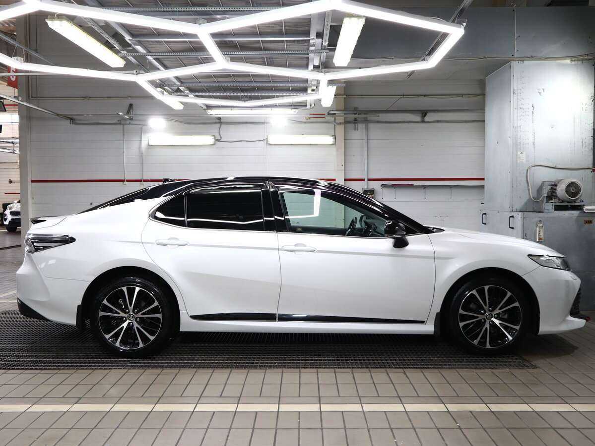 Купить Toyota Camry с пробегом. Фото: #10