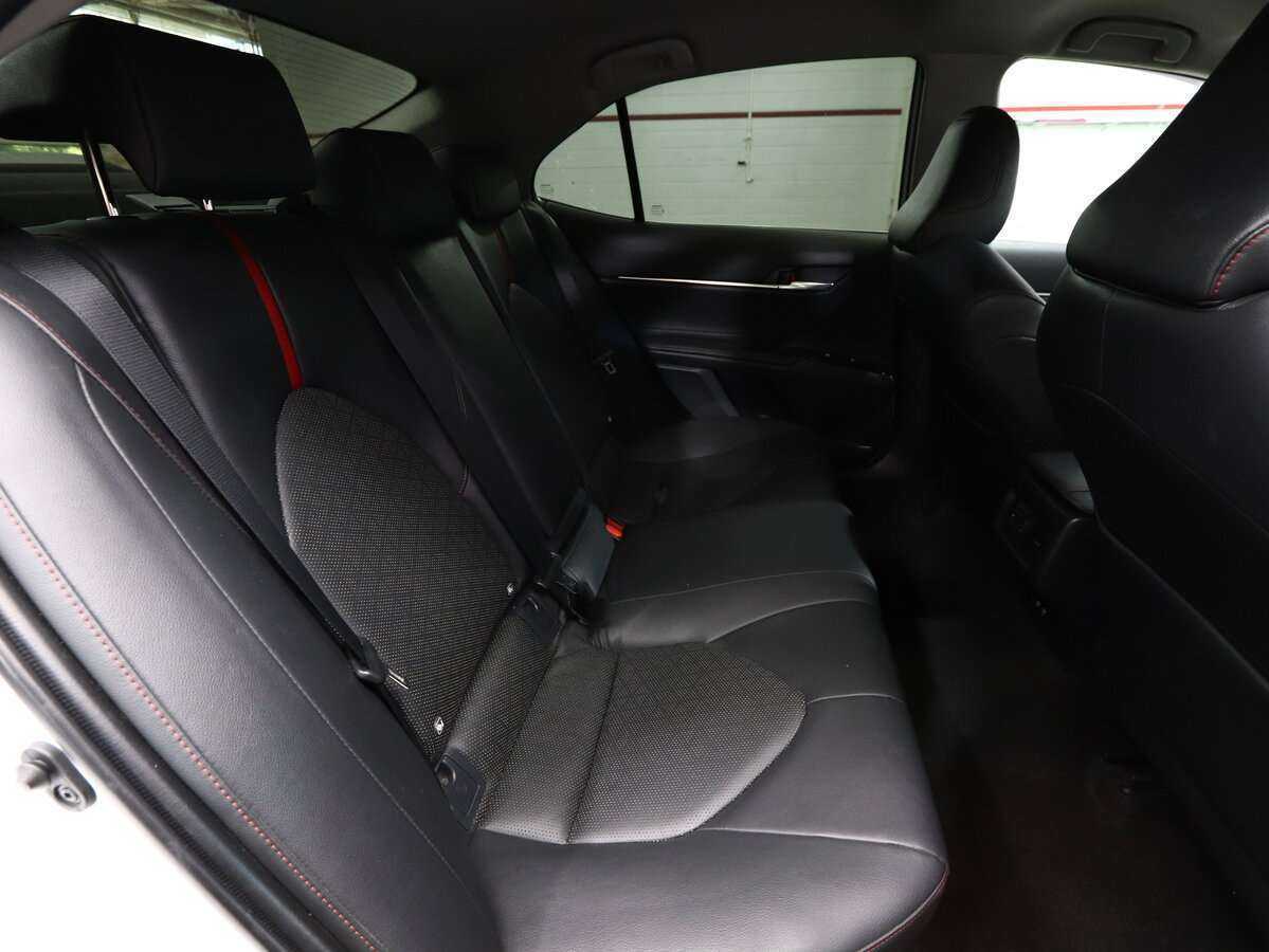 Купить Toyota Camry с пробегом. Фото: #12